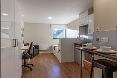 1 bed flat, Dean Street, City Centre, Bangor, LL571US - Image 2